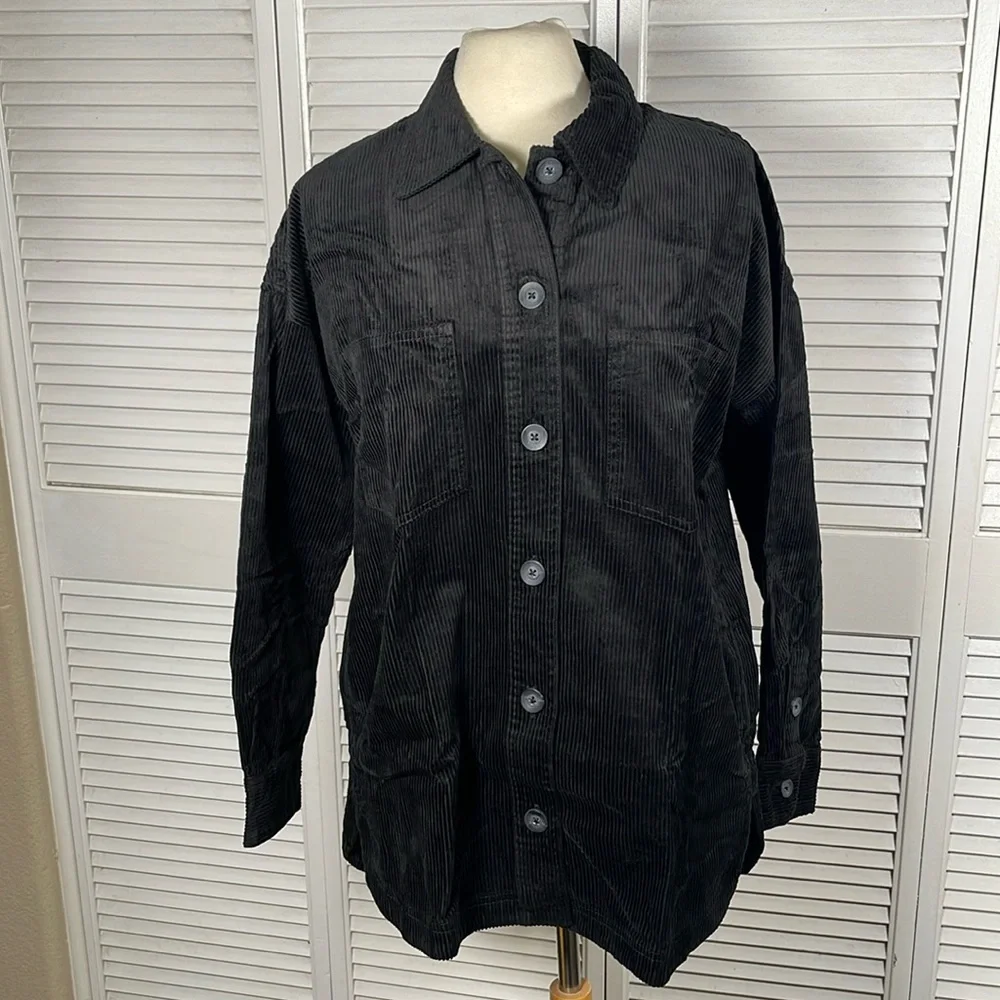 NEW: Matty m.The Corduroy Shirt Jacket. Size: M.